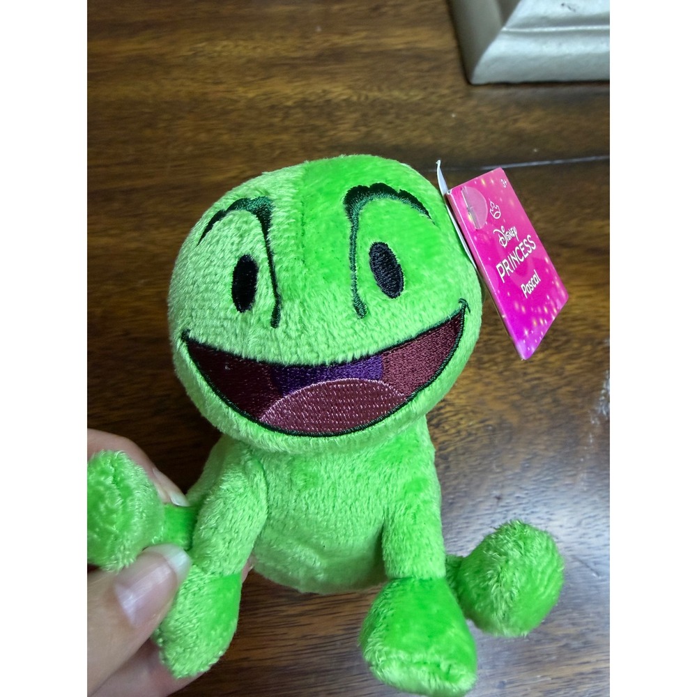 Disney Princess Tangled Pascal Chameleon Plush Stuffed Animal Green NWT‎